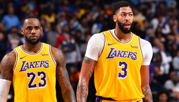 LeBron James et Anthony Davis sous le maillot des Lakers