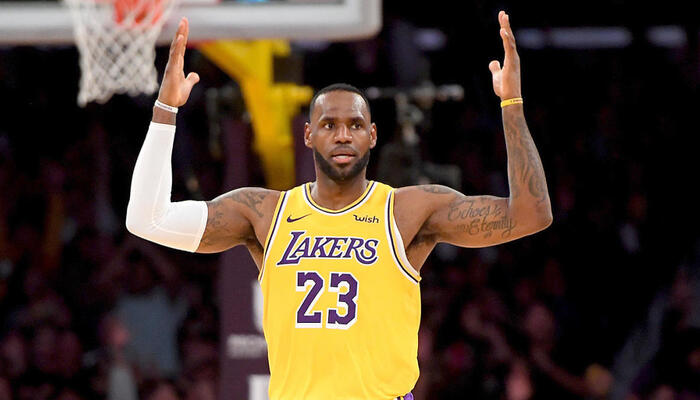 Les Lakers vont parler à la ligue à propos de LeBron James