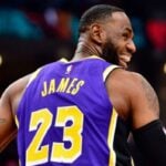 NBA – LeBron James grappille encore une place dans l’histoire