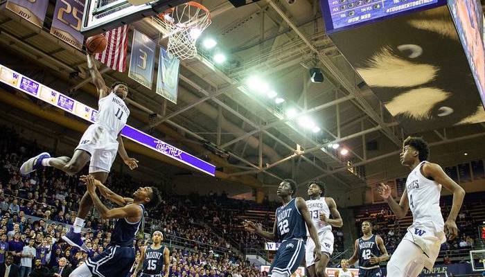 dunk explosif de Nahziah Carter