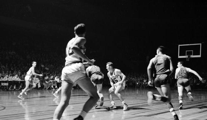rencontre entre les Knicks et les Pistons en 1953