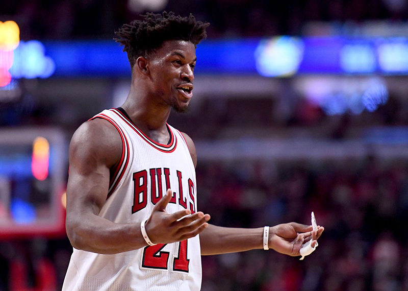 Jimmy Butler avec les Bulls lors d'un match contre Philadelphie