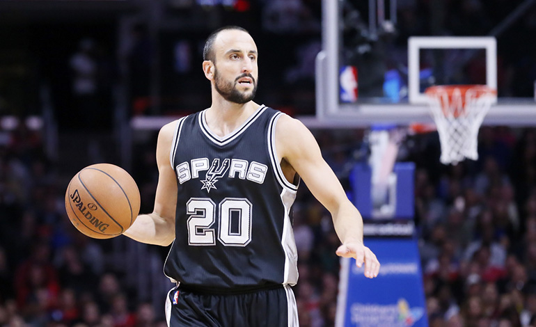 Le multiple champion Manu Ginobili durant un match avec les Spurs