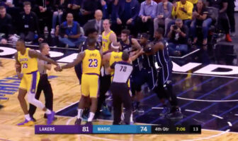 NBA – Le ton monte entre les Lakers et le Magic, Jared Dudley expulsé ! Les Lakers et le Magic dans une bousculade