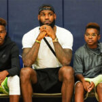 NBA – LeBron s’affiche en pleine séance muscu avec Bronny, Bryce et Savannah !