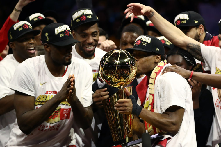 Les Toronto Raptors savourent leur titre de champion NBA