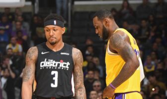 NBA – Bradley Beal explique pourquoi il n’a pas voulu rejoindre les Lakers cet été Bradley Beal des Wizards et LeBron James des Lakers