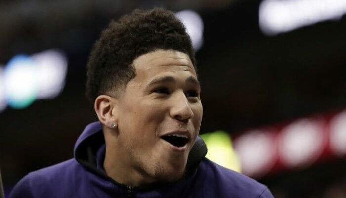 NBA - En cartonnant, Devin Booker fait perdre un terrible pari à un célèbre gamer