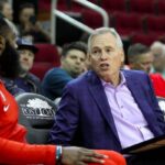 NBA – Mike D’Antoni explique pourquoi Harden n’est pas impliqué dans le clutch