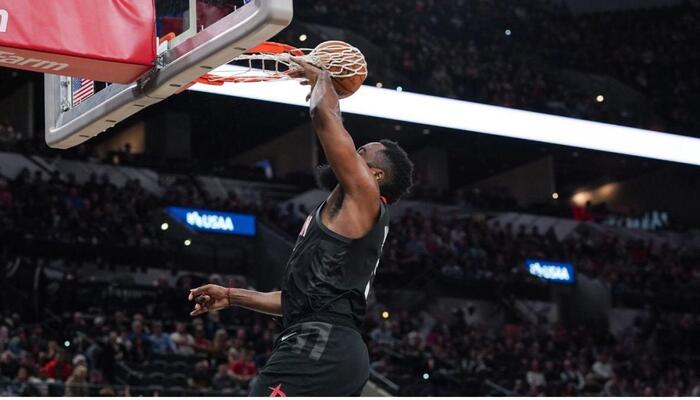 Les Rockets vont passer à l'offensive