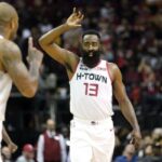 NBA – Un incroyable James Harden renverse les Mavs en prolongation !