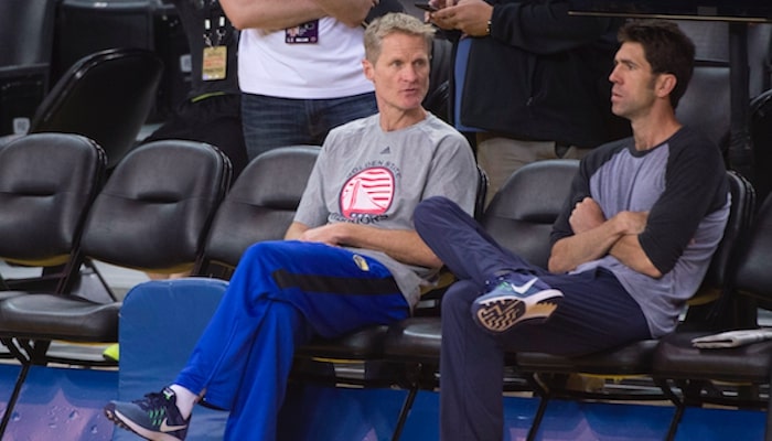 discussion entre steve kerr et bob myers