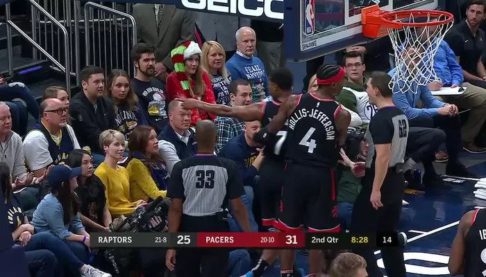 Accrochage entre Kyle Lowry et un fan