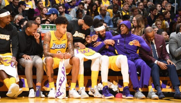 Les Lakers sur le banc