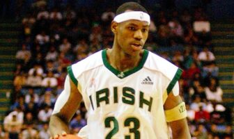 NBA – LeBron révèle deux choses marquantes dans sa jeunesse LeBron James durant ses années lycée