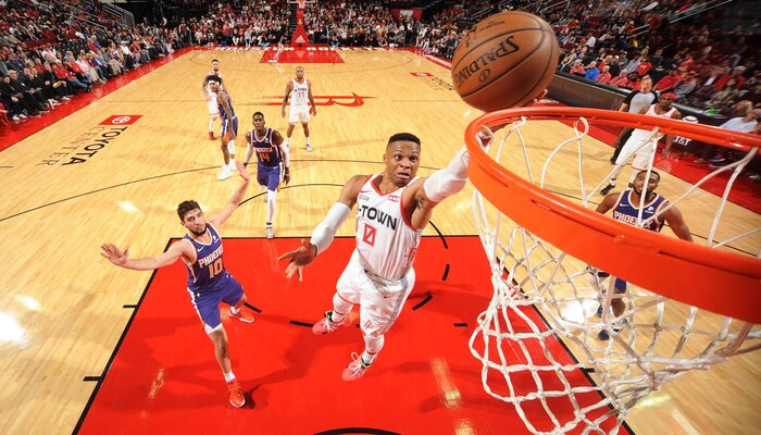 Triple-double pour Russell Westbrook qui dépasse Tony Parker