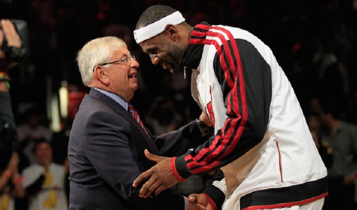 Idée LeBron James pour rendre hommage David Stern