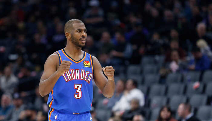 Chris Paul trolle les Wolves avec son maillot