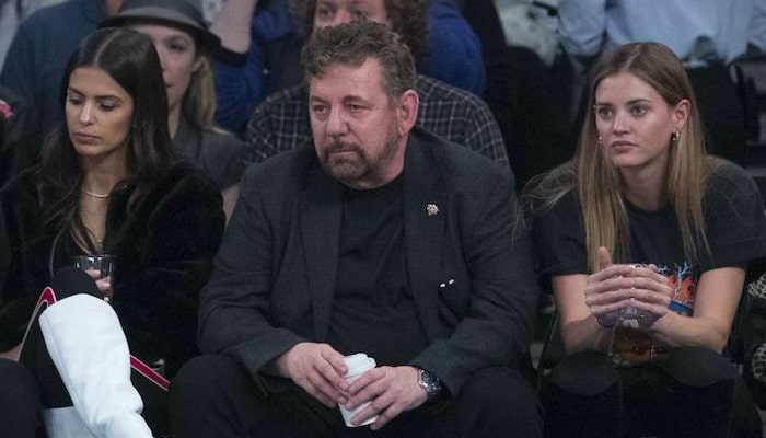 les fans des knicks aggressent james dolan