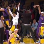 NBA – Le banc des Lakers s’éclate après un trois points de Dwight Howard