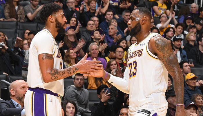 LeBron James et Anthony Davis font pleuvoir les dunks !