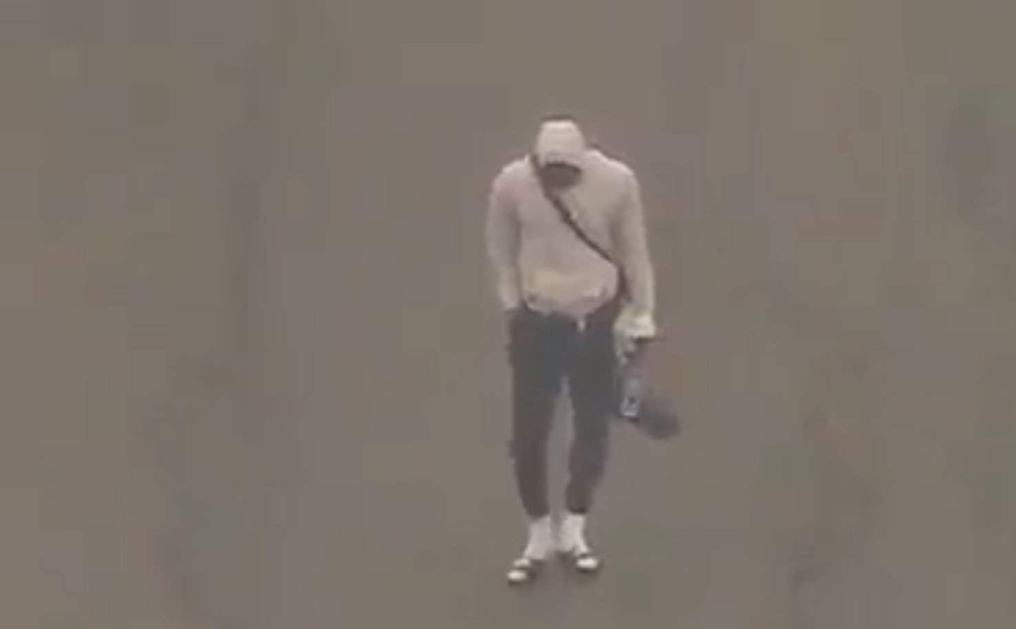 NBA - La poignante scène d'un LeBron seul et abattu après le décès de Kobe