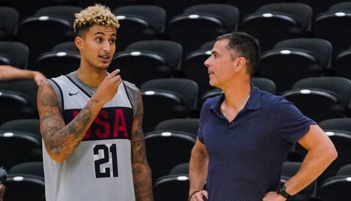 discussion entre kyle kuzma et rob pelinka