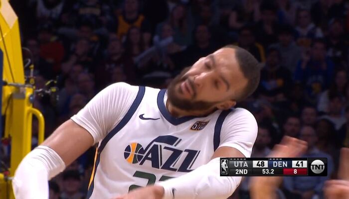 Quand Rudy Gobert s'agace du flopping de Nikola Jokic