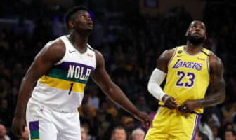 NBA – Le chiffre qui fait tiquer les fans entre LeBron James et Zion Williamson LeBron James survole les débats dans son duel avec Zion Williamson !