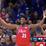 NBA – Joel Embiid hué par les fans des Sixers… Puis ovationné 1 minute après