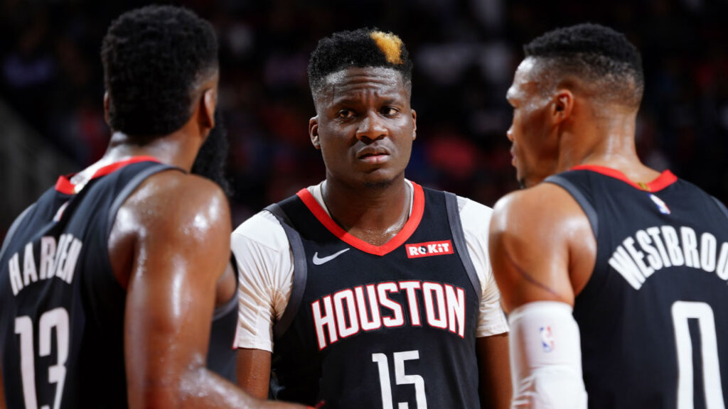 Clint Capela sous le maillot des Rockets