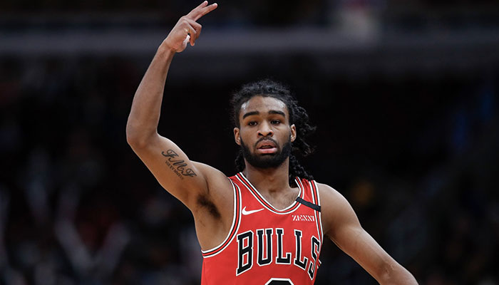 Coby White célébrant un tir à trois points sous le maillot de Chicago Bulls