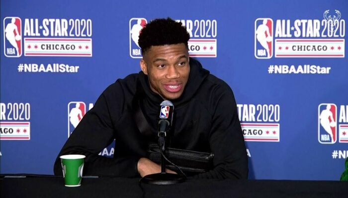 Giannis Antetokounmpo en conférence de presse d’après-match lors du All-Star Game 2020