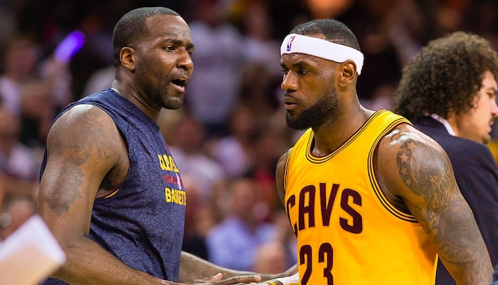 Kendrick Perkins prend la défense de lebron james