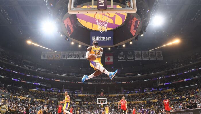 Le dunk monstrueux de LeBron James