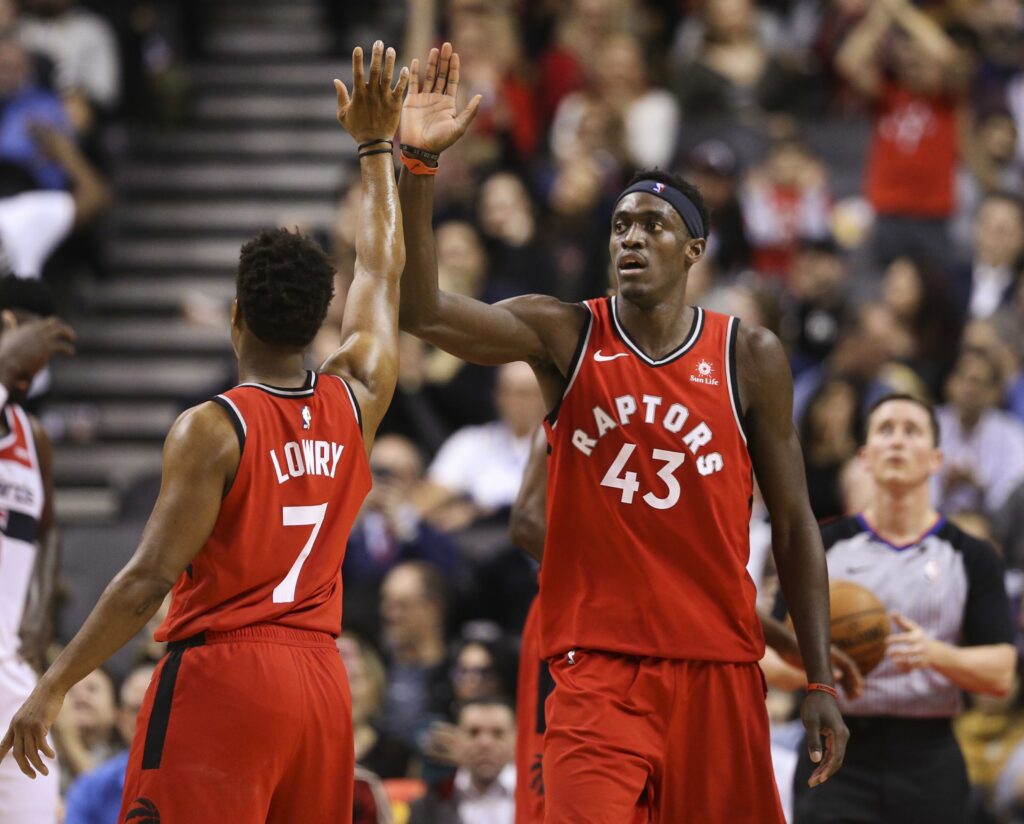 Kyle Lowry et Pascal Siakam lors du match opposant les Toronto Raptors aux Washington Wizards, le 13 février 2019