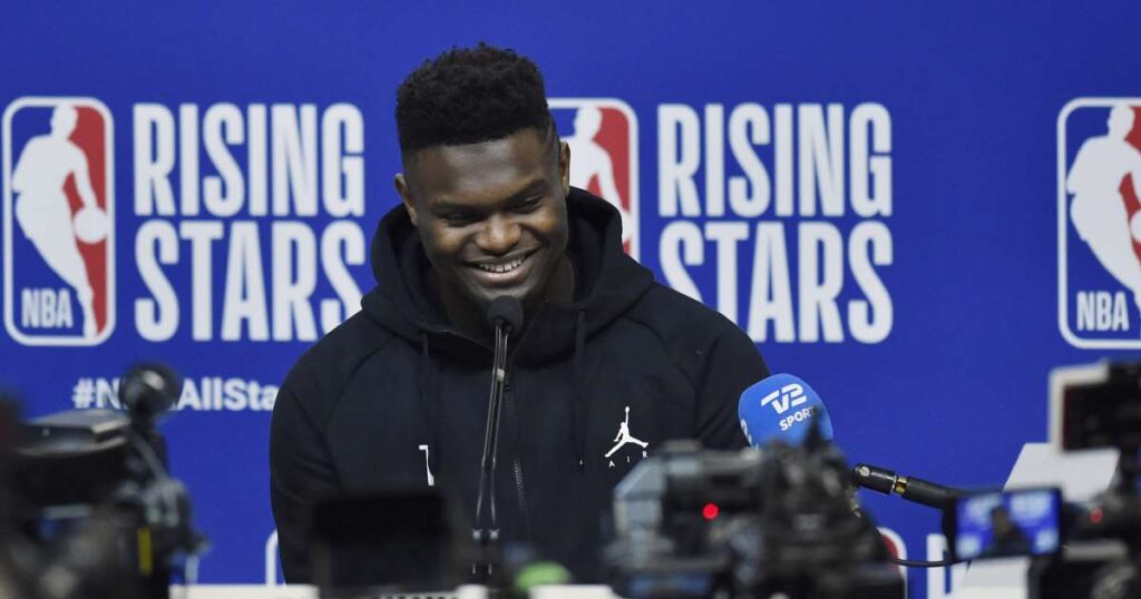 Zion Williamson en conférence de presse à la veille du RIsing Stars Challenge