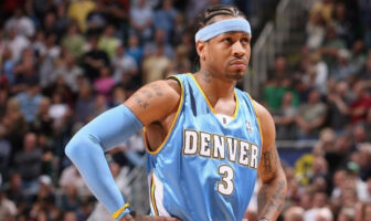 NBA : « Je veux lui donner tort. À cause de lui, je joue encore plus dur » Allen Iverson sous le maillot des Nuggets de Denver