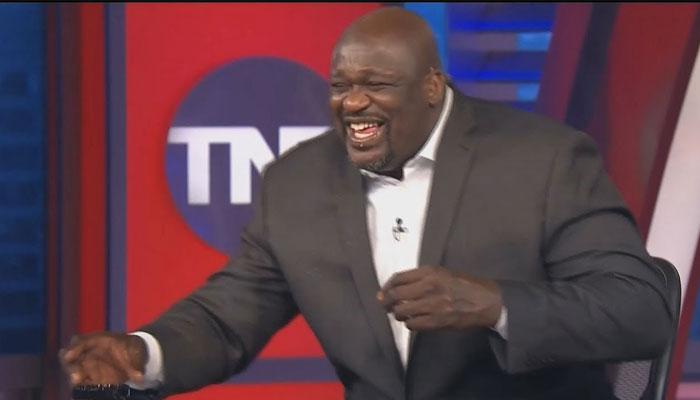 Shaquille O'Neal a dégoûte la toile en montrant ses pieds