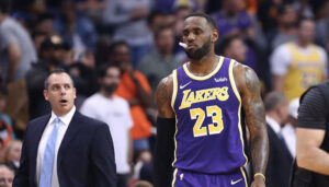 NBA – L’aveu inquiétant de Frank Vogel concernant la santé de LeBron