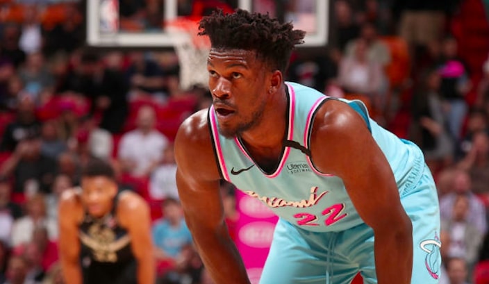 jimmy butler réagit à la victoire du Heat