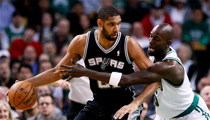 Kevin Garnett et Tim Duncan font tous deux partie des meilleurs postes 4 de l'histoire