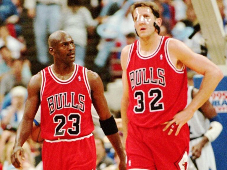 NBA Les 6 coéquipiers que Michael Jordan aimait (sûrement) le moins NBA Les 6 coéquipiers que Michael Jordan aimait (sûrement) le moins