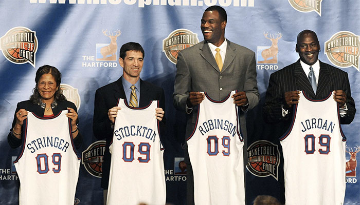 La cuvée 2009 du Naismith Hall of Fame avec C. Vivian Stringer, John Stockton, David Robinson et Michael Jordan