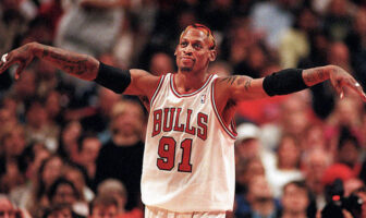 NBA – L’hallucinante et unique stat de Dennis Rodman en carrière Dennis Rodman sous le maillot des Chicago Bulls