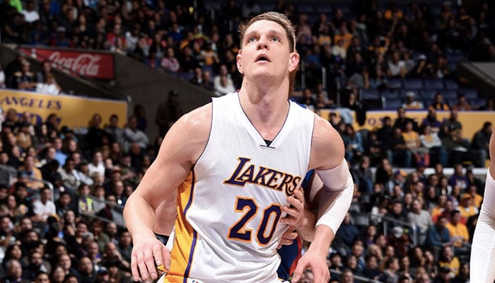 Timofey Mozgov sous le maillot des Los Angeles Lakers
