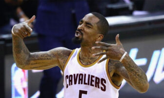NBA – ESPN donne le top 10 all-time des étrangers, JR Smith s’agace JR Smith très énervé sur le terrain avec le maillot des Cavaliers