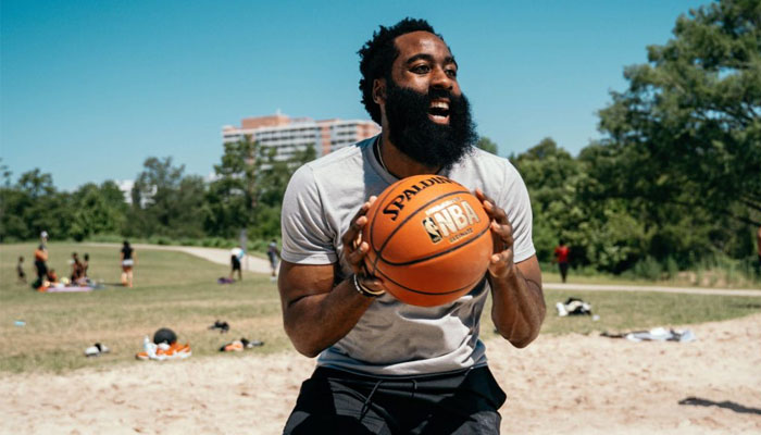 James Harden révèle les raisons derrière sa perte de poids