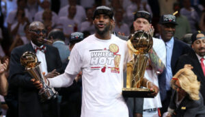 NBA – La stat dans laquelle LeBron détruit toutes les légendes en playoffs
