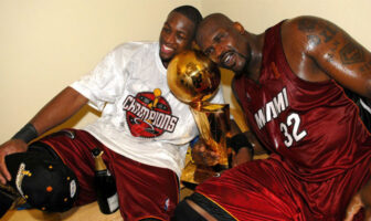 NBA – Pourquoi Shaq était complètement fou après son titre en 2006 D'après Antoine Walker, le titre 2006 est le plus beau de la carrière de Shaq